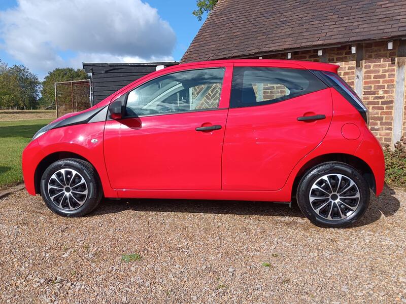 TOYOTA AYGO